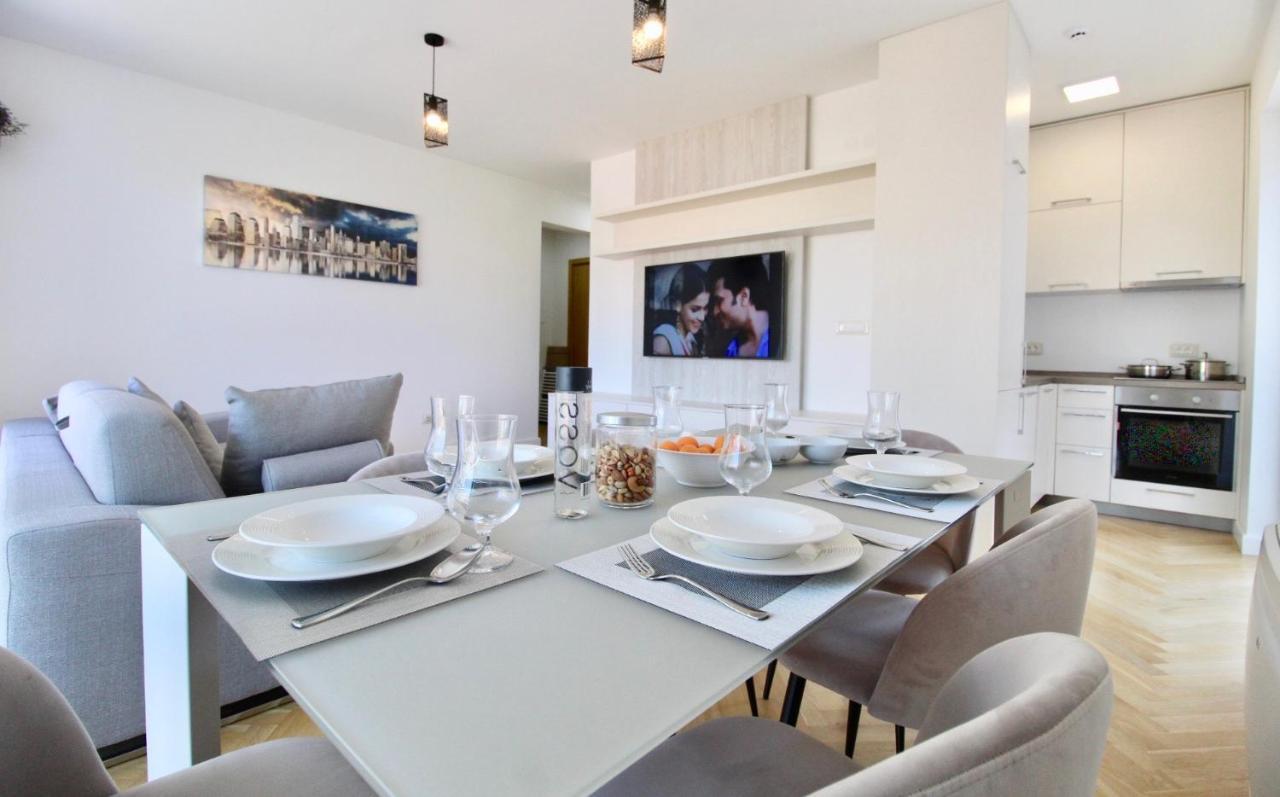 2Bd New Dobrota Apt With Bay Views Kotor Exterior photo