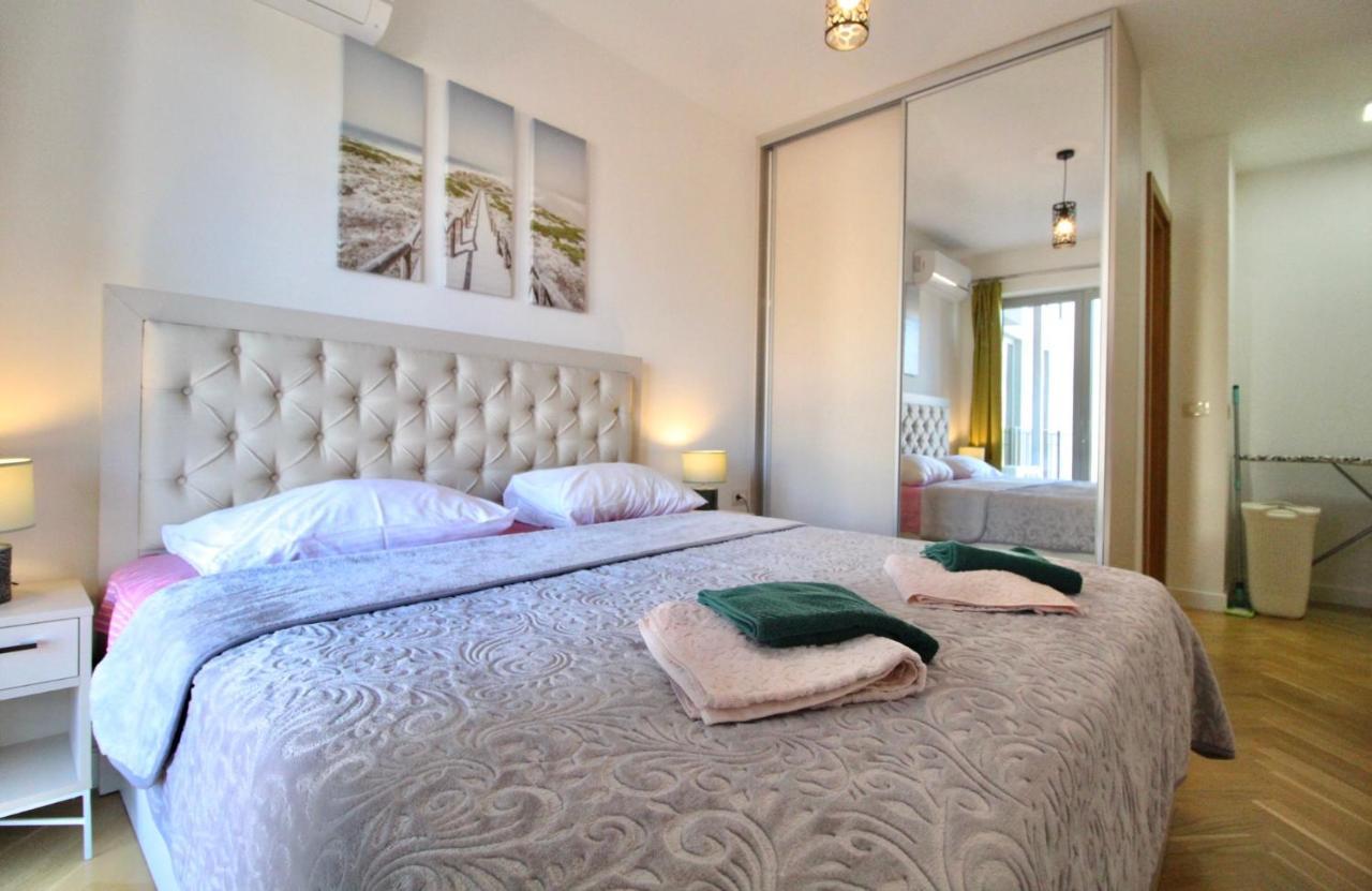 2Bd New Dobrota Apt With Bay Views Kotor Exterior photo